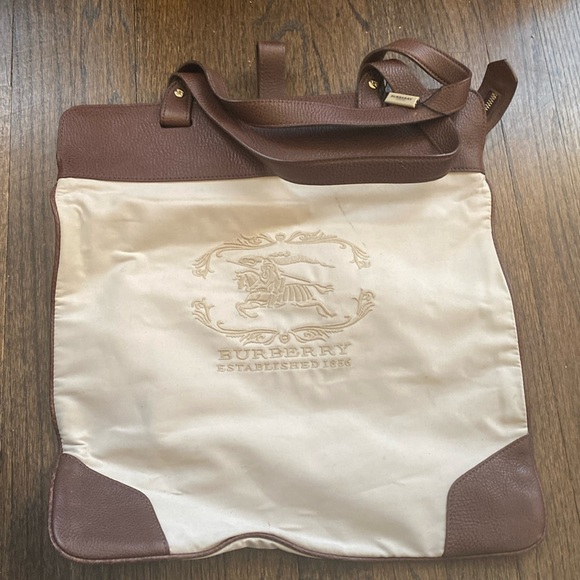 Burberry Tote Bag - Picture 1 of 9